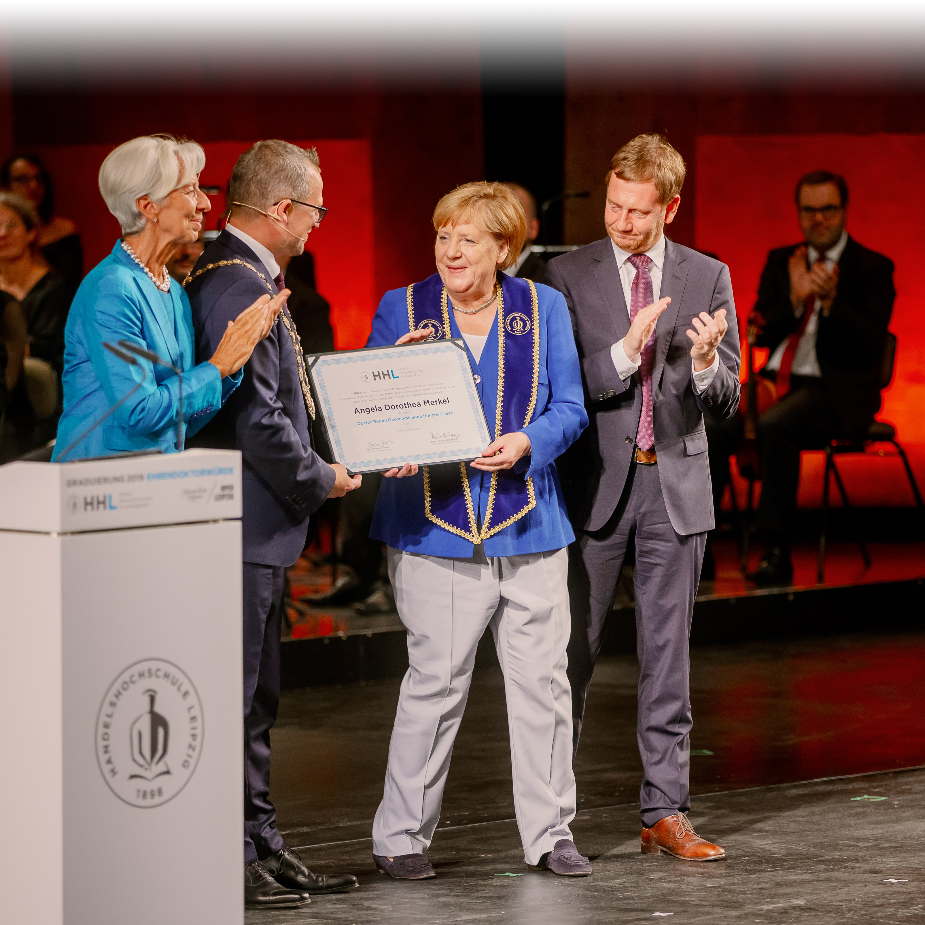 OCCASEO inszeniert die Verleihung der Ehrendoktorwürde an Bundeskanzlerin Angela Merkel. Festakt mit hochrangigen Politikern erforderte Sicherheitskonzept.