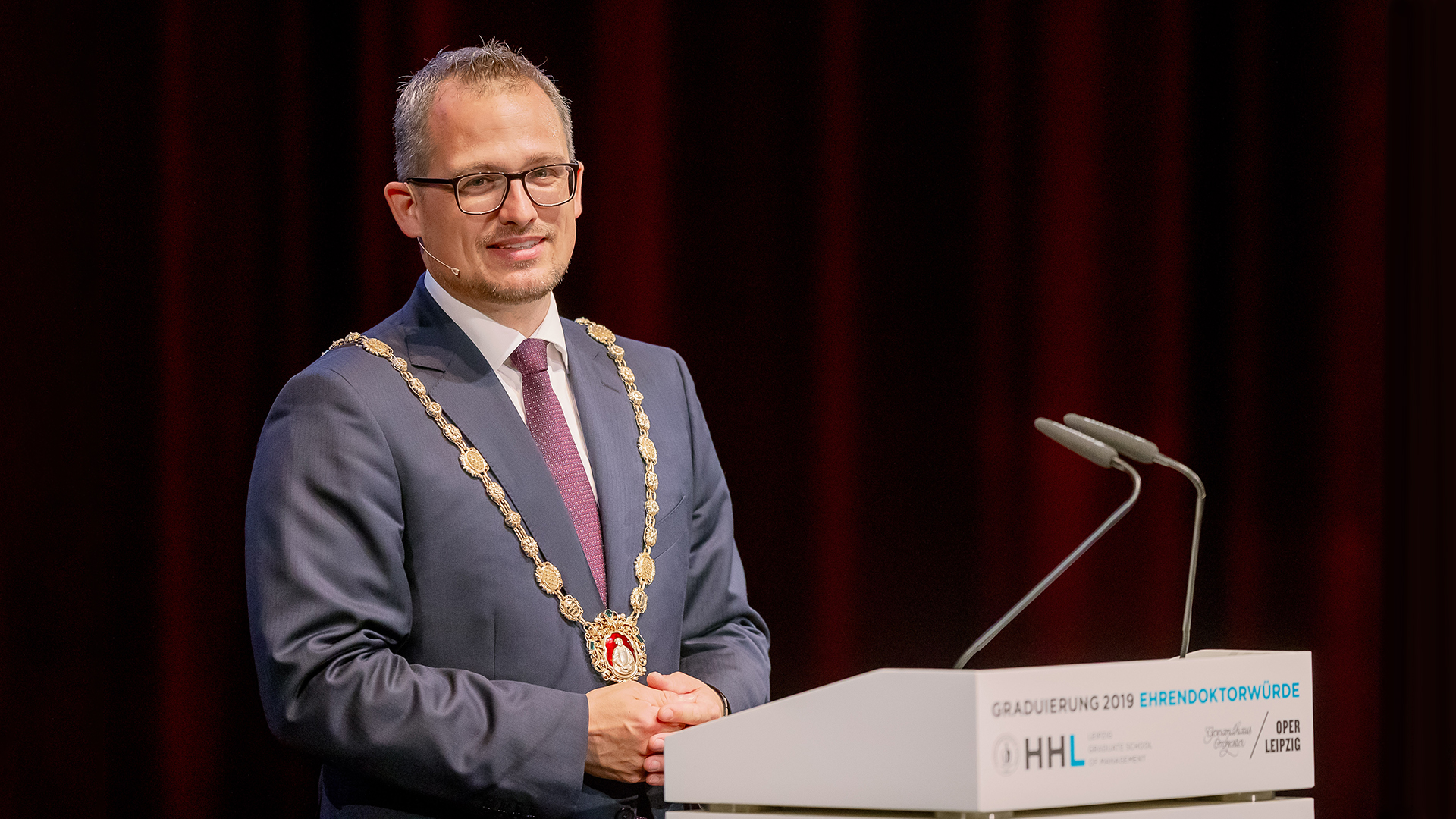 Prof. Dr. Stephan Stubner, Rektor der HHL, in Nahaufnahme.
