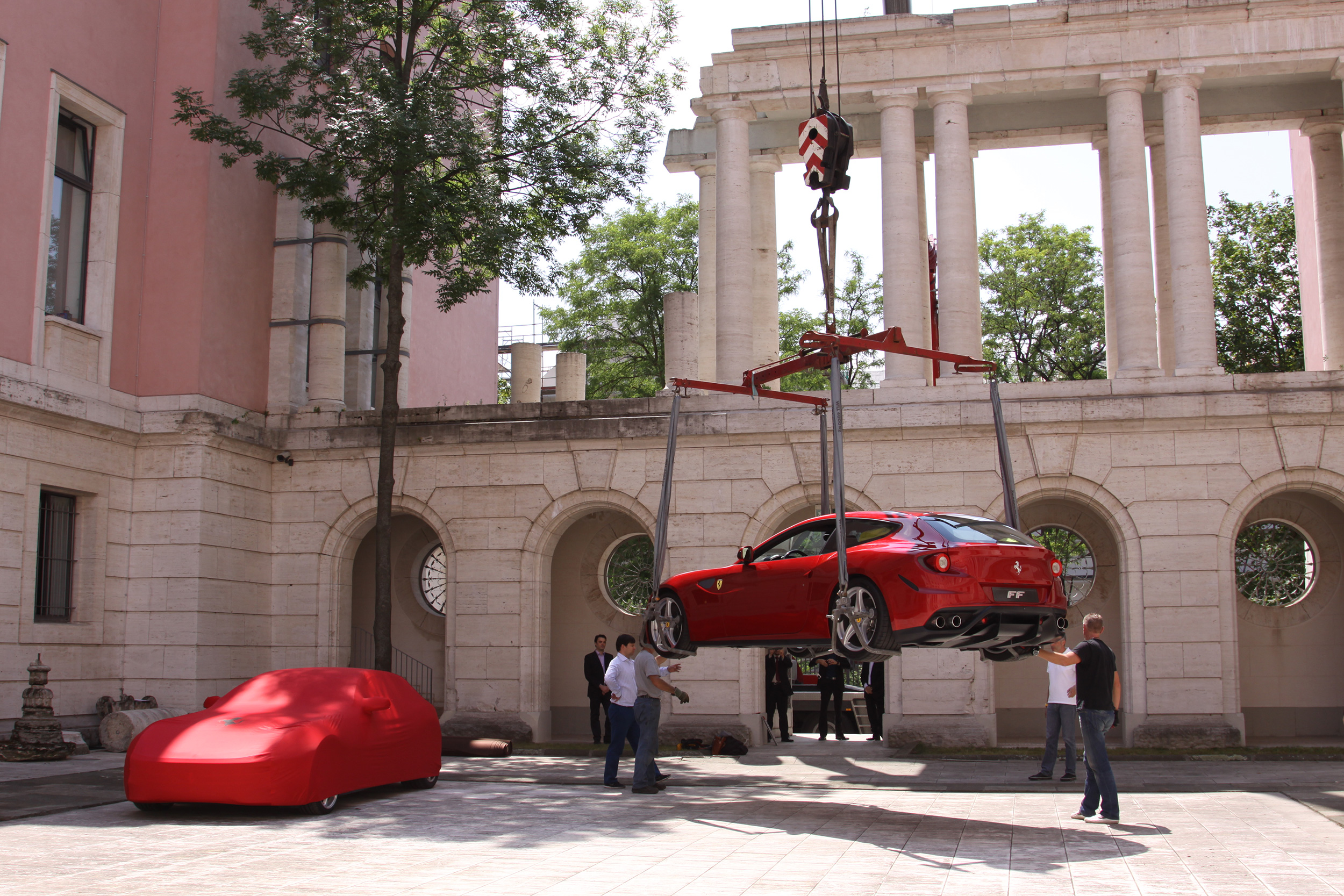 occ_2018_case_ferrari_ff_18