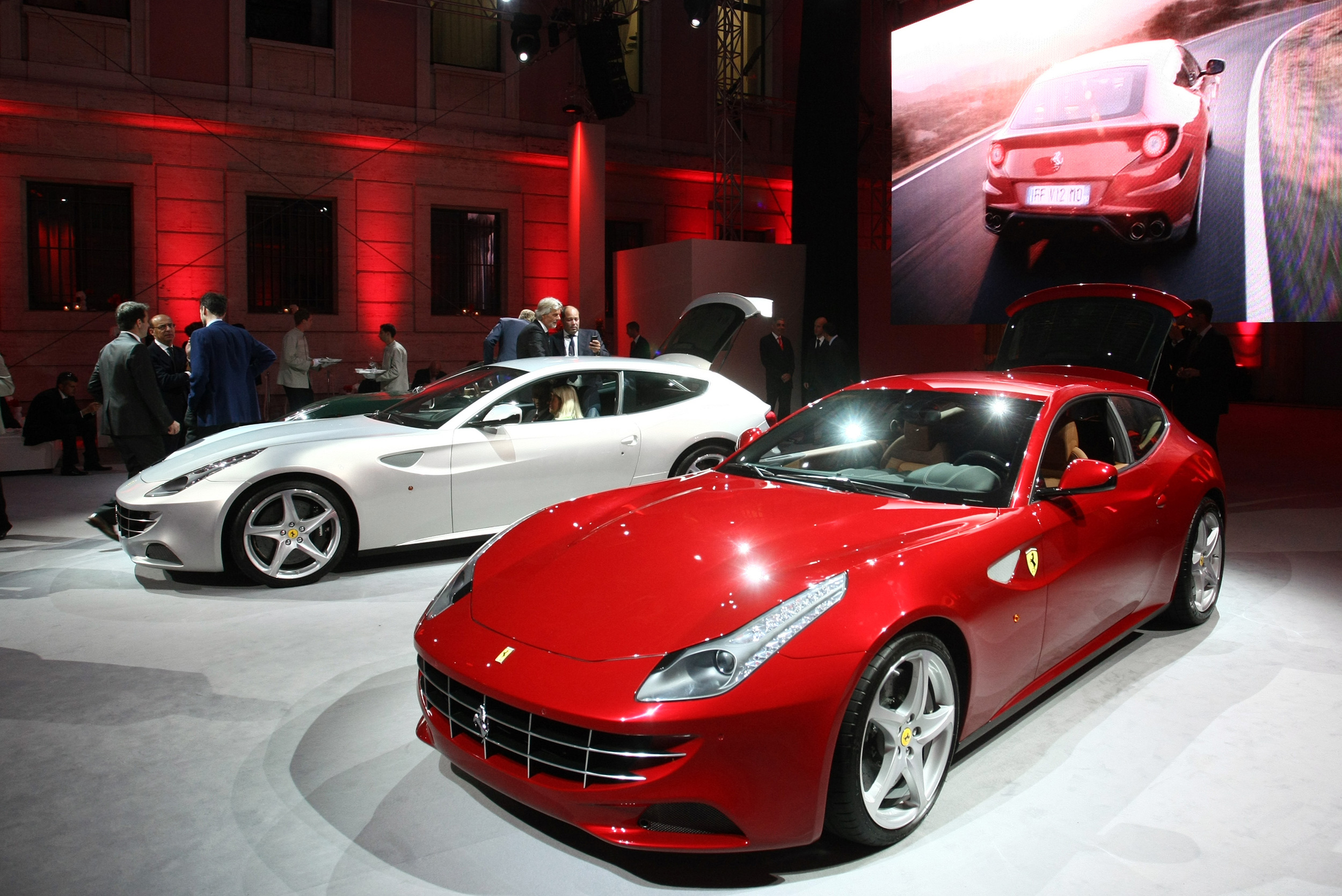 occ_2018_case_ferrari_ff_1