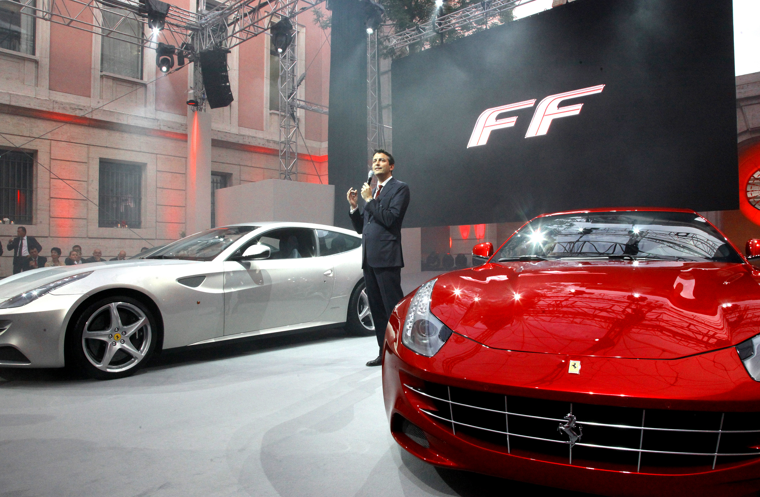 occ_2018_case_ferrari_ff_8